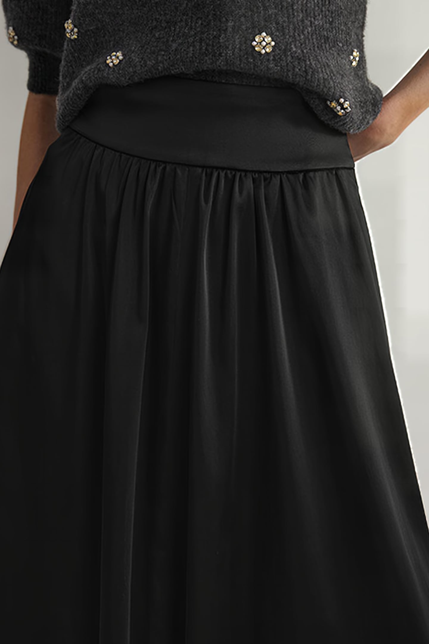 FULL SATIN MAXI SKIRT BLK 4