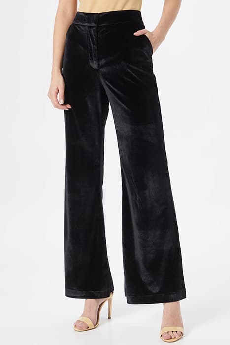 VALENTINA VELVET FLARE PANTS BLACK by Forever New