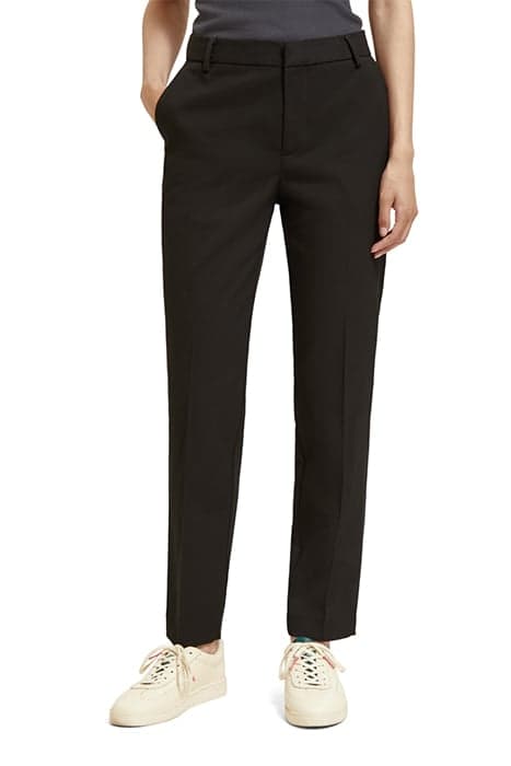 LOWRY - MID RISE SLIM PANT IN GABARDINE EVENING BLACK by Scotch & Soda