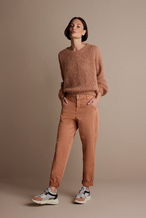 BARREL FIT PANTS LUX COTTON STRETCH TWILL BROWN by Summum Woman