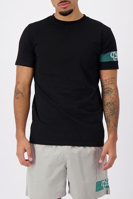 COMMANDER TEE BLACK by Black Bananas