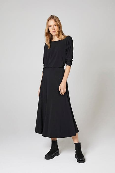 LUXE JERSEY SWAN SKIRT BLACK by TRVL DRSS