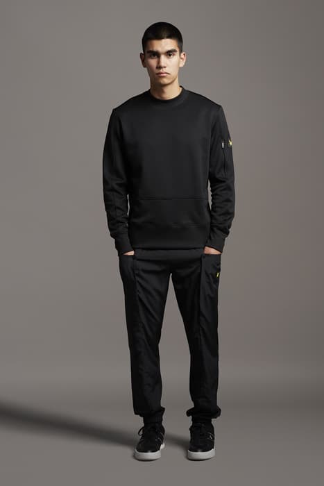 WOVEN TRACK PANTS JET BLACK by Lyle & Scott