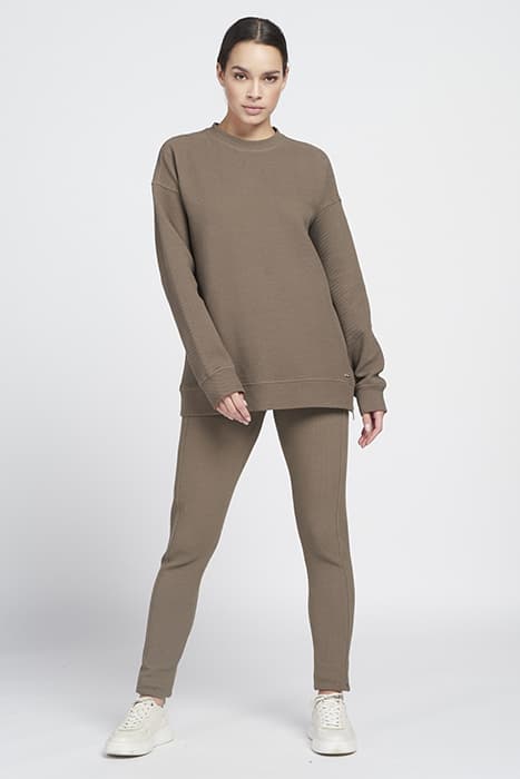 MOON LONG-SLEEVE CREW NECK TOP BURNT OLIVE by Lune Active