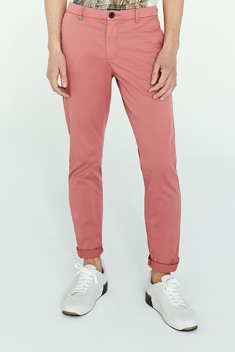 MEN’S PINK CROPPED CHINOS by IKKS