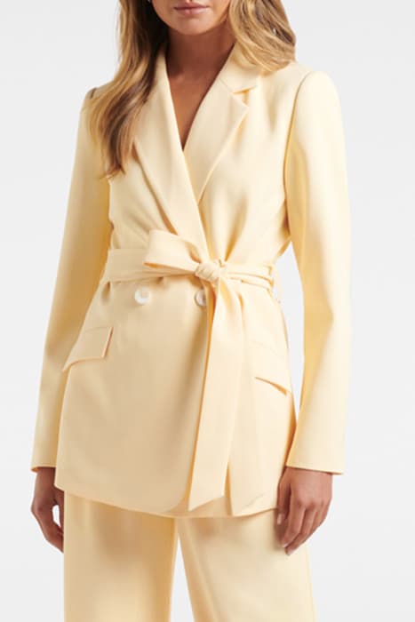 DAISY DB BELTED BLAZER LIGHT BUTTERCREAM by Forever New