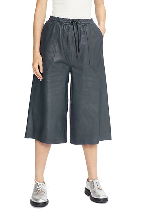 HEBRIDE GATHERED WAIST CULOTTE DK-NAVY by Ted Baker