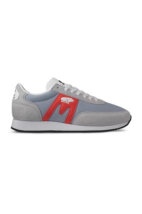 ALBATROSS 82-DAWN BLUE/CHERRY TOMATO by Karhu