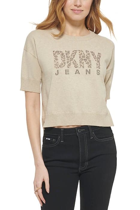 S/S ANIMAL GLTR LOGO DESRT BGE HTR by DKNY