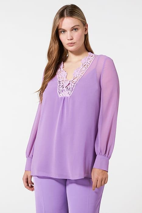 BLOUSE WITH MACRAMÉ LACE PURPLE by Elena Mirò