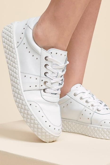 O.LELIA - WHITE STUDDED LEATHER SNEAKERS WITH FACETED SOLE by ONE STEP