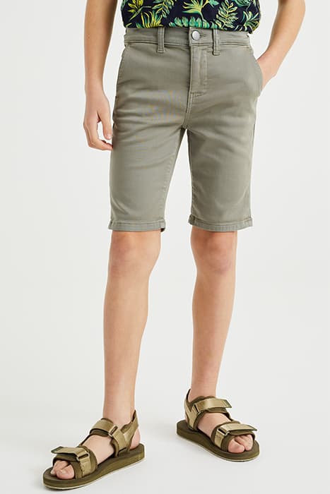 SHORT GREYISH GREEN by WE Fashion