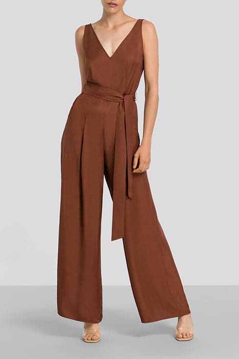 PATRICIA BELTED JUMPSUIT MARSALLA by Ivy Oak