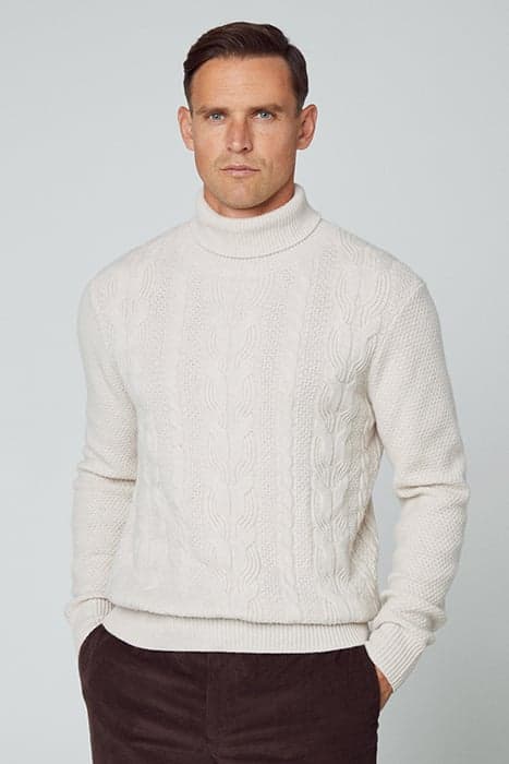 CABLE ROLL NECK SILVERBIRC by Hackett London