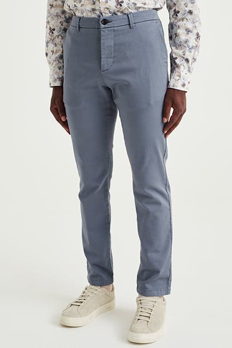 CHINO LIGHT BLUE by WE Fashion