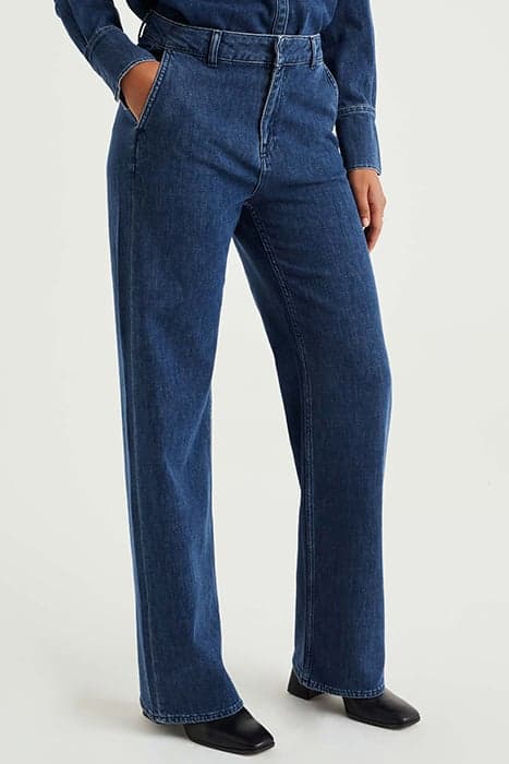 5-POCKET HIGH WAIST DARK BLUE by WE Fashion