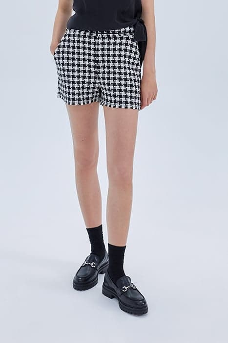 BLACK HOUNDSTOOTH MOTIF TWEED-LOOK SHORTS BLACK by IKKS