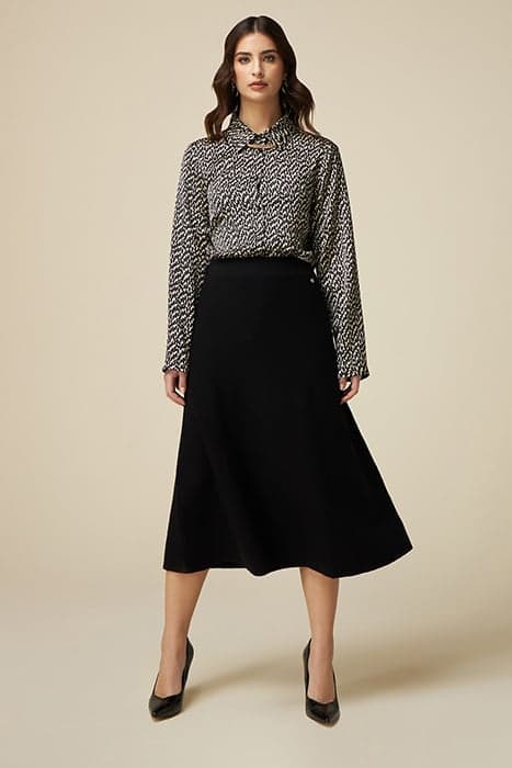 Knit midi skirt by Oltre