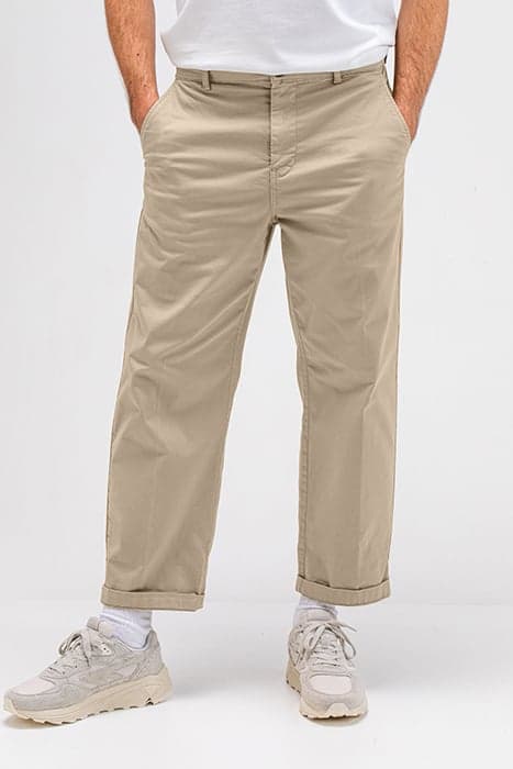 PHILIP LOOSE CHINO SAHARA BEIGE by Butcher of Blue