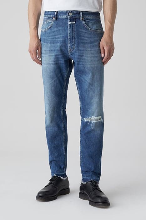 STYLE NAME COOPER TAPERED JEANS MID BLUE by Closed