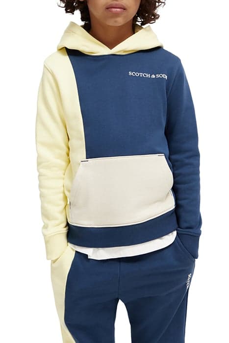 BOYS REGULAR FIT COLOURBLOCK HOODIE IN ORGANIC COTTON STORM  by Scotch & Soda